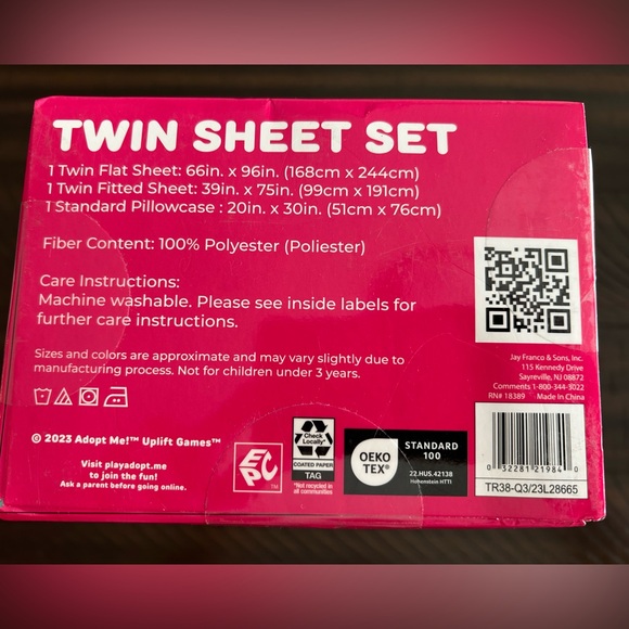 COPY - Adopt Me 3 pc Twin sheet set and Throw Blanket. (NWT) - Picture 3 of 5